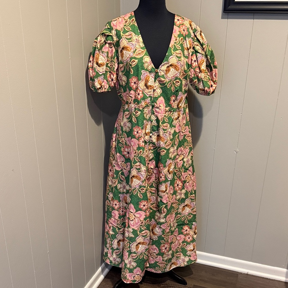 B35 Misa Los Angeles Women’s Large Floral Maxi Dress in Green and Pink